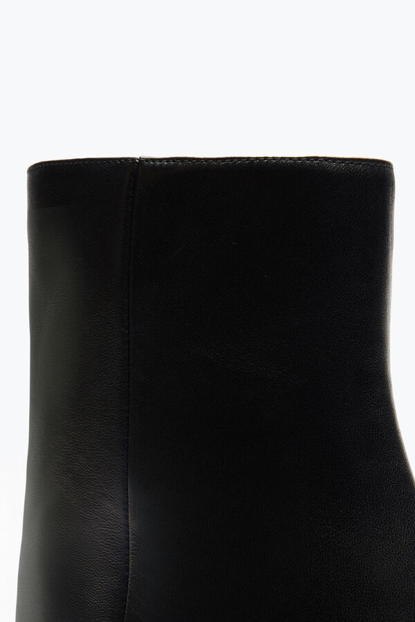 jeweled bonnie ankle boot in black leather 40 rene caovilla